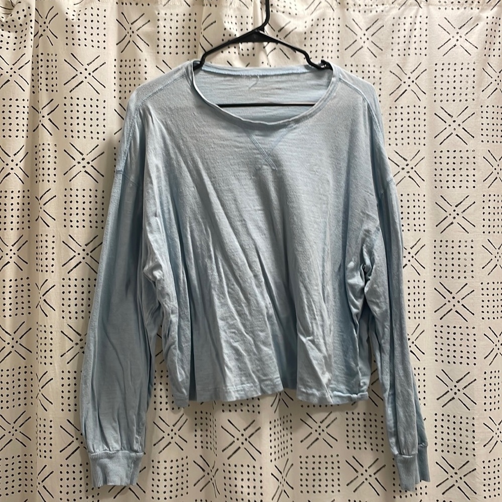 Universal threads blue T shirt!